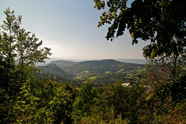 Výhľad od Alžbetinej skaly smerom na Hornú Ves