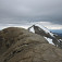 Vpredu vidno vrchol Hintere Bratschenkopfu