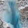 Krištáľovo čistá voda v jednej z mnohých puklín na ľadovci Kennicott