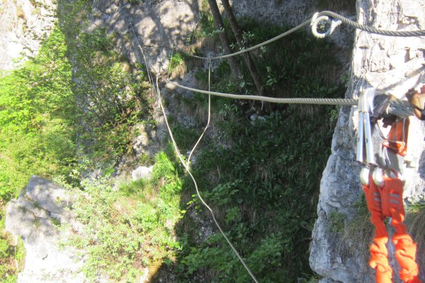 Adolari Klettersteig, lanový mostík