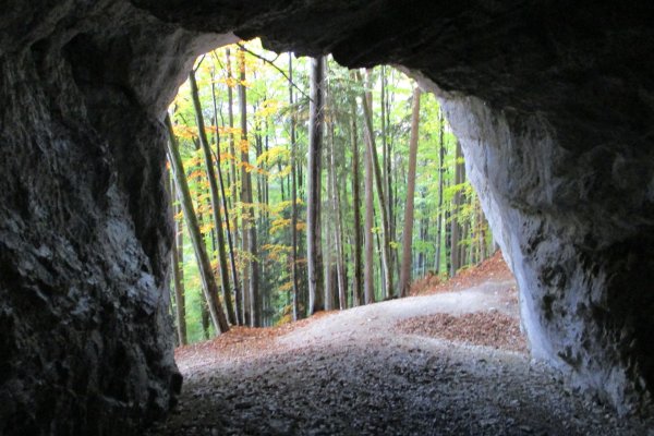 Pohľad z jaskyne Horná Túfna