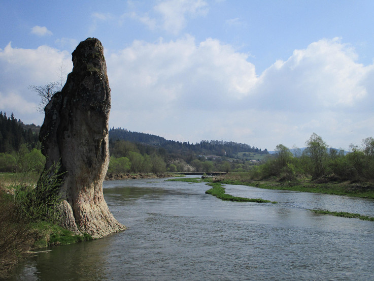 Čertova skala - Skamenený mních pri rieke Poprad