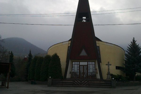 Kostol Najsvätejšej Trojice v Podhradíku 