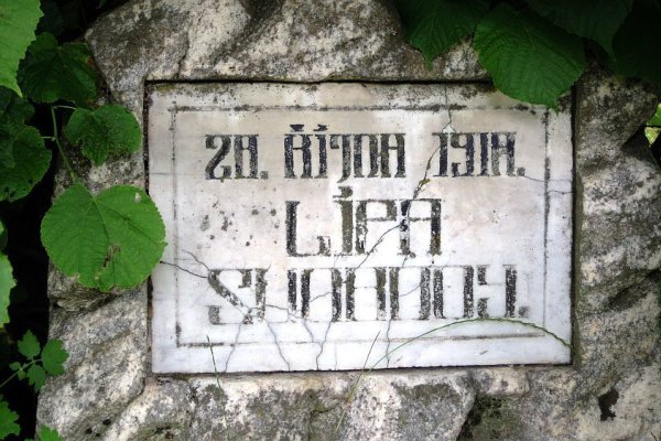 Označenie storočnej lipy slobody z ČR