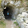 Tunel vytesaný do skaly