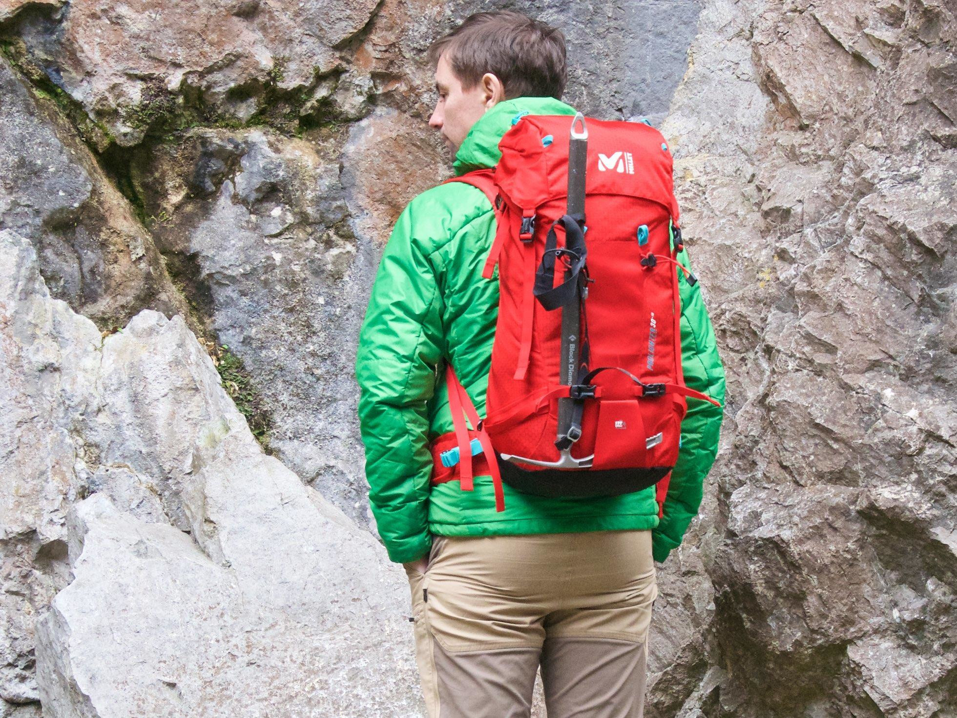 Ľahký technický batoh najmä pre lezcov, no vhodný aj na VhT či skialp