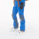 Pri lyžiarkach zapnutých na zjazd je veľkosť spodného dielu nohavíc akurátne veľká aj bez rozzipsovania spodného zipsu (foto: Maťo Ďuriš)