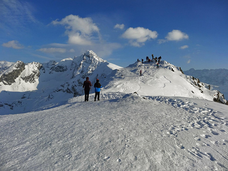 Beskid (2012 m) a Świnica (2301 m, slov. Svinica)
