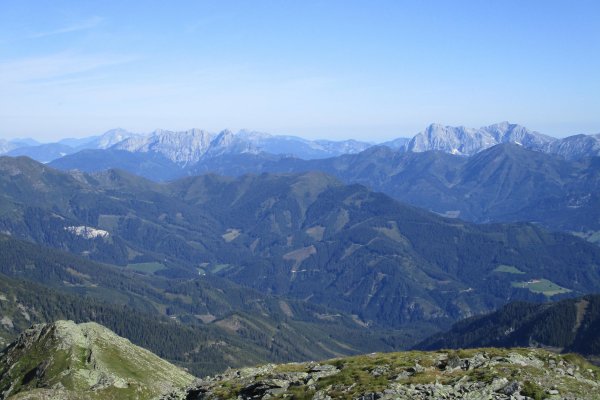 Pohľad na Reichenstein a Hochtor v Ennstaler Alpen