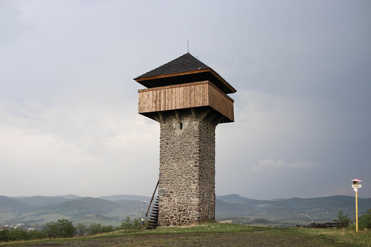 Rozhľadňa Vartovka pri meste Krupina