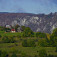 Samota Kokávka nad Muránskou Zdychavou s bralami planiny (autor foto: Tomáš Trstenský)