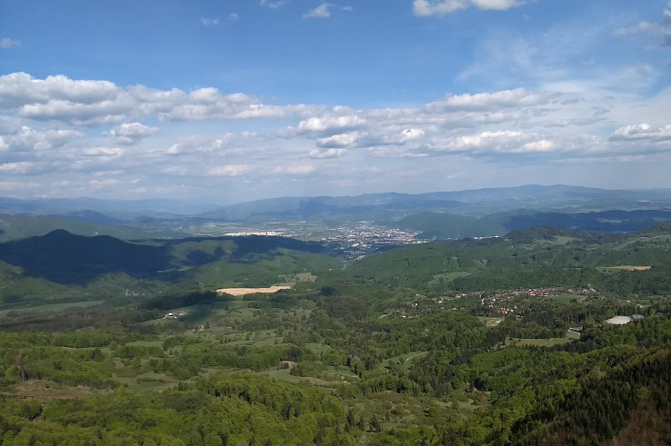 Banská Bystrica a Králiky z vyhliadky na Kremnickej skale