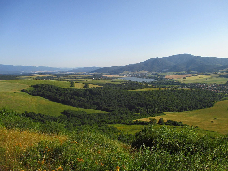 Nitrianske Rudno a Rokoš z Chotej hory
