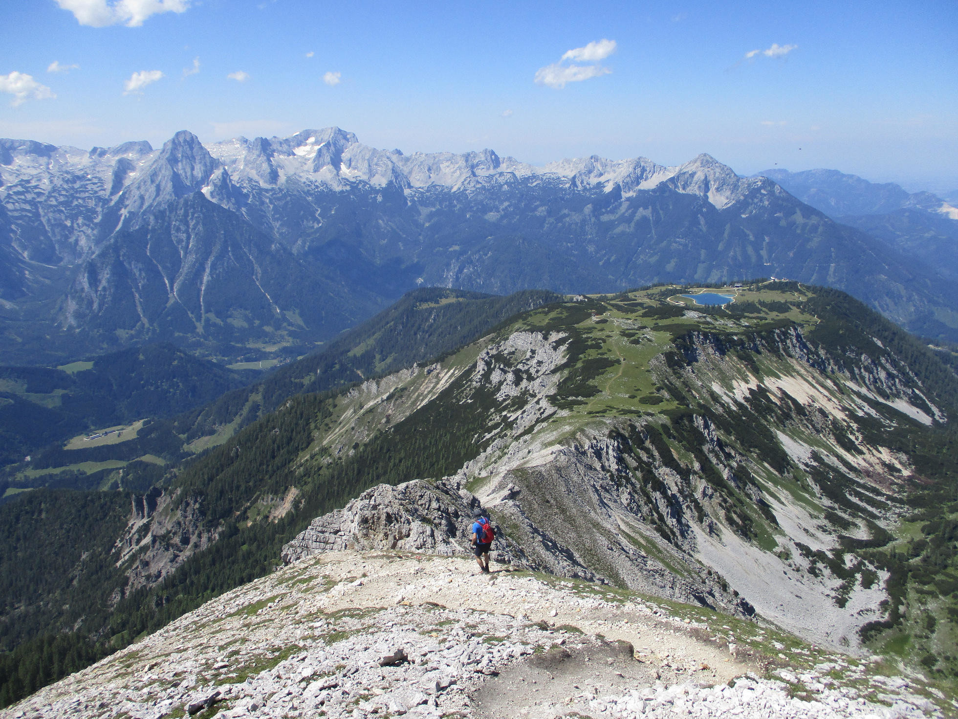 Pohľad zo Schrockenu na vrcholy Totes Gebirge