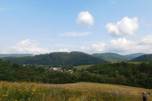 Pohľad z lúky nad dedinou Legnava