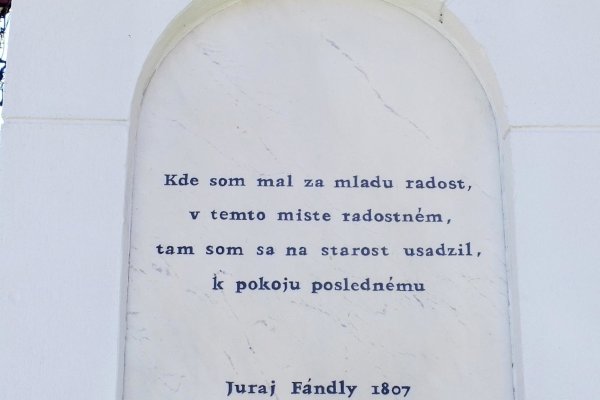 Nápis na pomníku Juraja Fándlyho