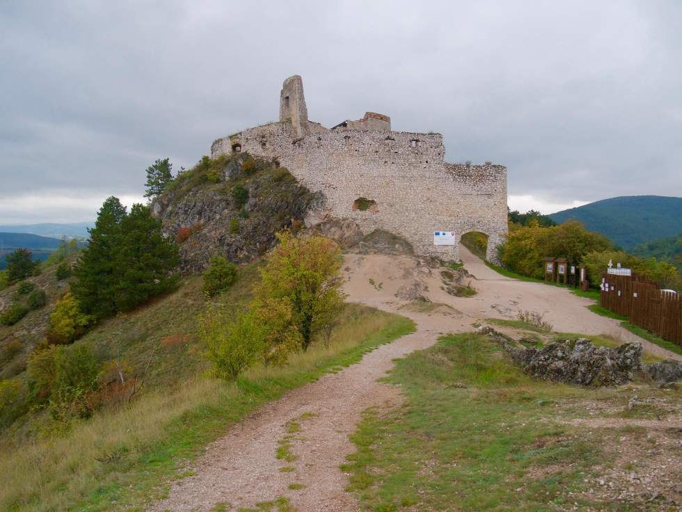Čachtický hrad. Foto – Soňa Mäkká