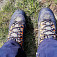 Tráva a blato boli hlavným prostredím, kde som topánky testoval