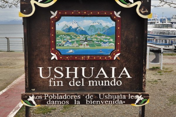 Tabuľka: Ushuaia - koniec sveta, s ktorou sa fotia všetci turisti