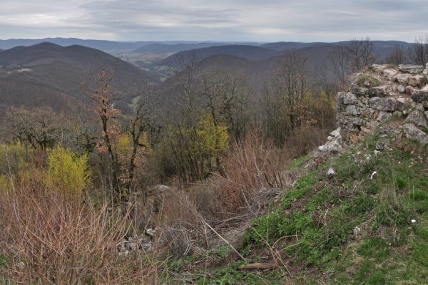 Výhľad z hradu (autor foto: Stanislav Ďurica)