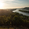 Pohľad na Dunaj zaliaty ranným Slnkom
