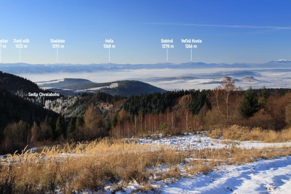 Prvé výhľady na Spiš, na obzore Volovské vrchy