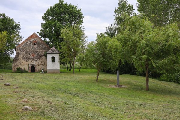 Kostol sv. Joachima a Anny a najnižšie miesto SR pri Kline nad Bodrogom