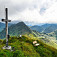 Vrcholový kríž a lavička na Sonnspitze