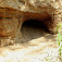 Jaskyňa v maare