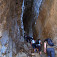 Jaskyňou Orjobet na vrchol
