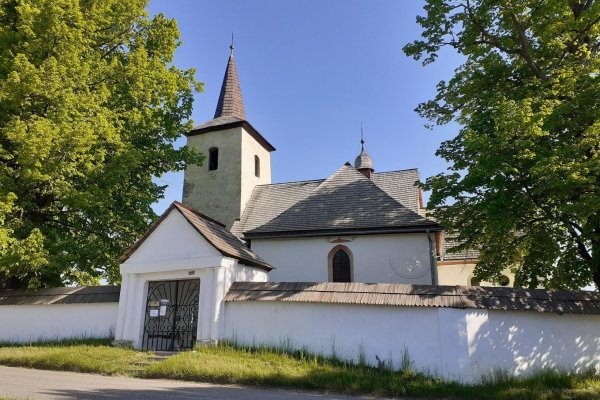 Kostol Všetkých svätých pri Ludrovej - Kút