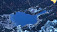 Priblížené na zatienené Zelené pleso s chatou