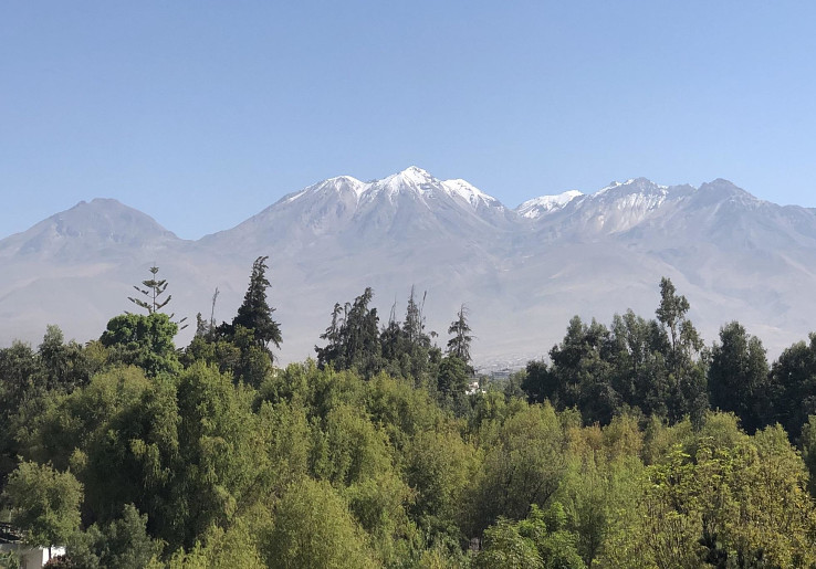 Chachani (6075 m) so snehom september 2019