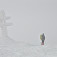Kríž na predvrchole Orlovej v mrazivom snehovom objatí
