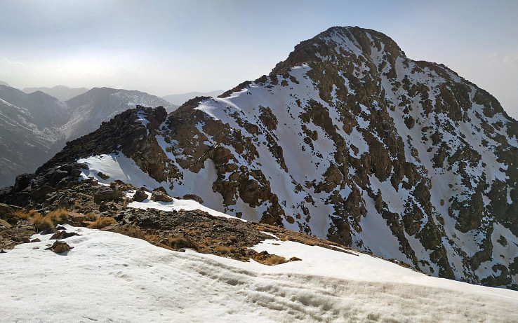 Aourirt n’Ouassif (2726 m), miestnymi nazývaný Tawdja