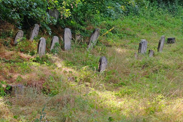 Na židovskom cintoríne v Ilave