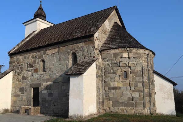 Románsky kostol v Kalinčiakove