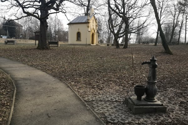 Park na Hornom Bankove s kaplnkou Nanebovzatia Panny Márie