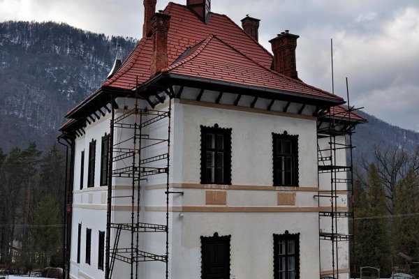 Pekne rekonštruovaná historická kúpeľná vila v Ľubochni