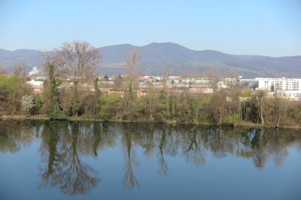 Pohľad Žľab z Trenčína