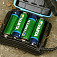 Čelovka najmä v najsilnejšom režime pomerne veľa žerie, vhodné sú preto najmä nabíjateľné batérie