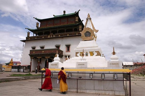 Ulaanbaatar- Gandan monastír (najdôležitejší náboženský svätostánok Mongolska)