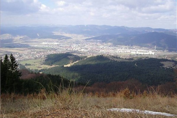 Kysucké Nové Mesto, Javorníky a prístupová trasa cez lúky