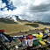 Monumentálna Kang Yatse týčiaca sa nad planinami Nimalingu