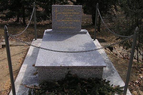 hrob bývalej majiteľky kaštiela
