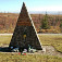 Pamätník horskej službe a horským vodcom na cintoríne v Novom Smokovci (foto: Oleg Štulrajter)