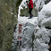 Rovnaký ľadopád o 2 týždne neskôr, rebrík ostal pod ľadom (autor foto: Tomáš Trstenský)