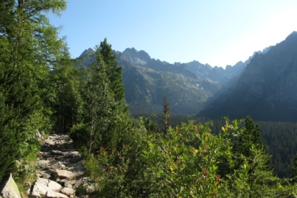 Dolina Zlomísk z Tatranskej magistrály