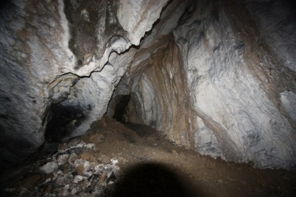V jaskyni, autor Andrea Halienová