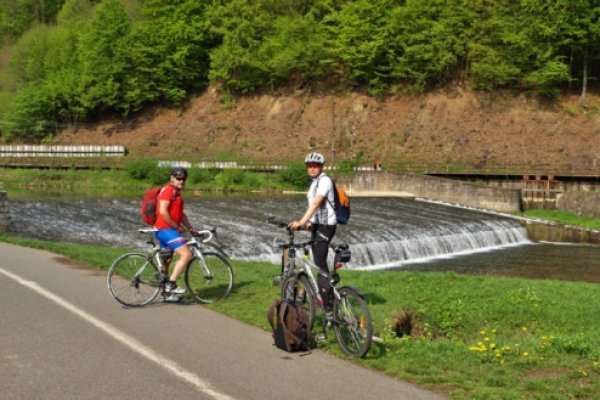 Vsetínska Bečva sa vinie povedľa cyklochodníka. Foto: Marián Rajnoha